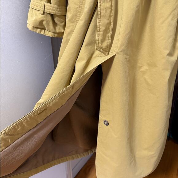 Giorgio Armani trench coat - Picture 8 of 16